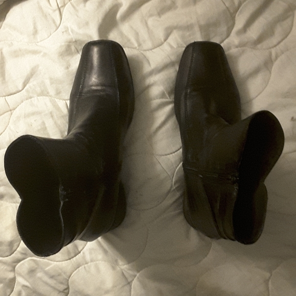 Leather boots - Picture 9 of 15